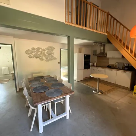 Les Du Pied Mulet Holiday home La-Gripperie-Saint-Symphorien