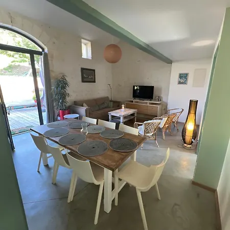 Les Du Pied Mulet Holiday home La-Gripperie-Saint-Symphorien